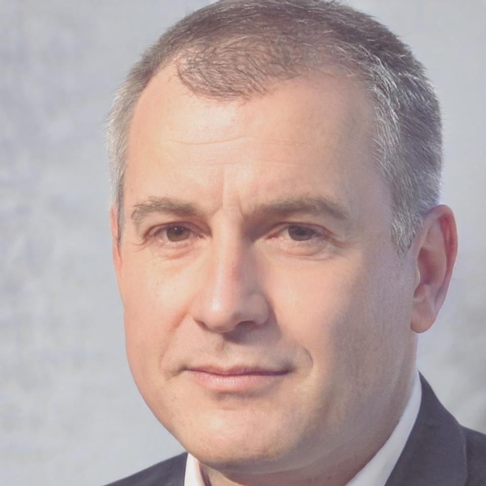 Carlos Mendoza, Director de Investigación Financiera de celonarethivas